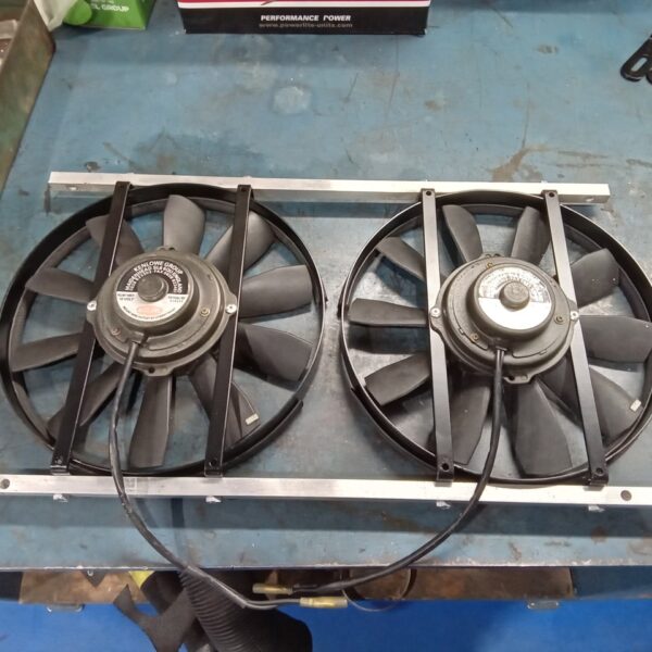 161025 1969 Aston Martin DB6 Volante Front Grille and Fans fitted 16