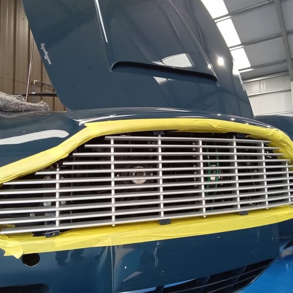 161025 1969 Aston Martin DB6 Volante Front Grille and Fans fitted 4