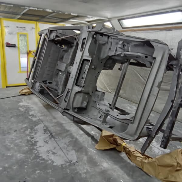 161025 1978 Mercedes 350SL Body in Epoxy 15