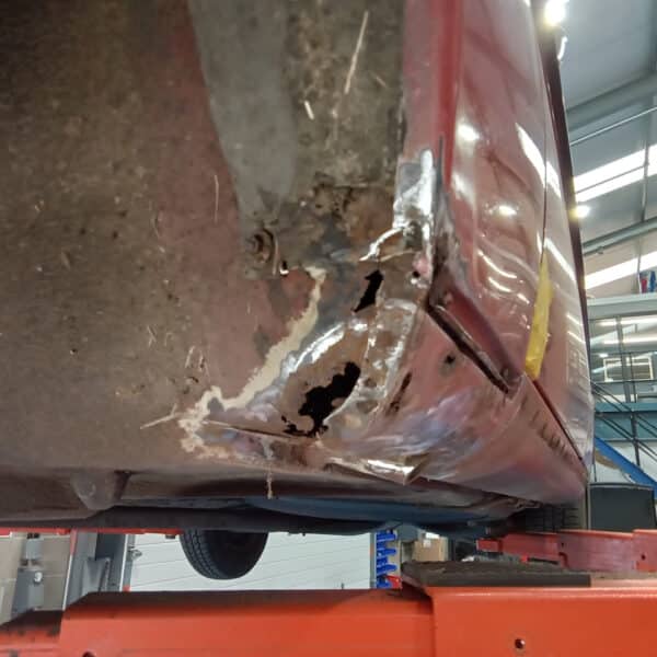 171025 1973 Mercedes 250 Passenger Front Sill and Front Wing Repair 15