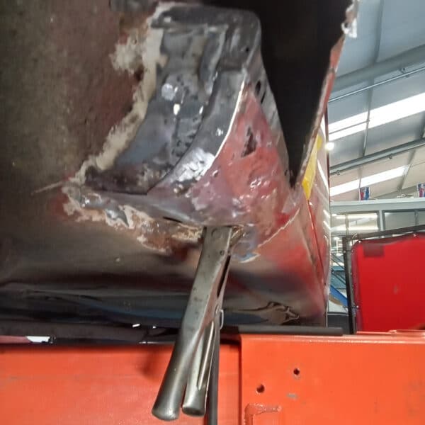171025 1973 Mercedes 250 Passenger Front Sill and Front Wing Repair 7