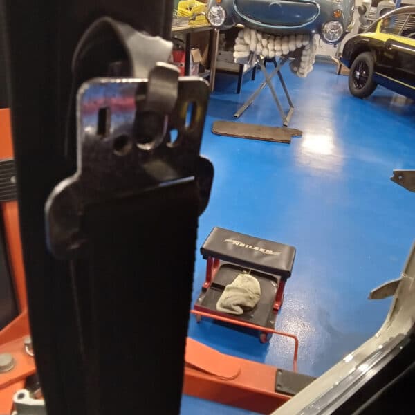 181025 1969 Audi 70L Engine and Seat belts 12