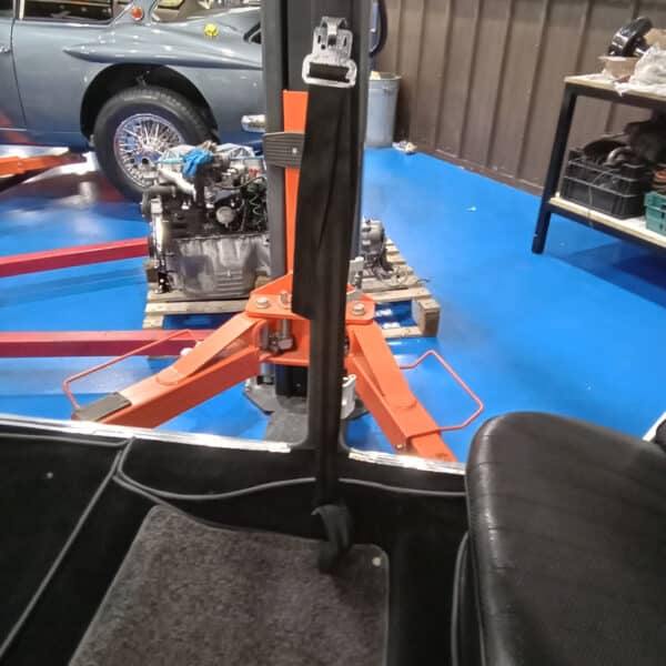 181025 1969 Audi 70L Engine and Seat belts 13