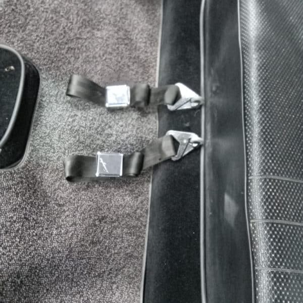 181025 1969 Audi 70L Engine and Seat belts 14