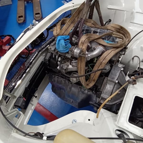 181025 1969 Audi 70L Engine and Seat belts