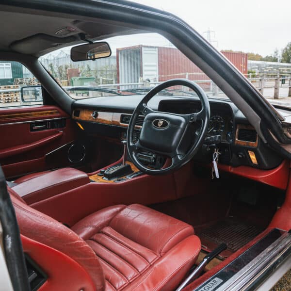 1991 Jaguar XJS V12 Arrival Photos 5