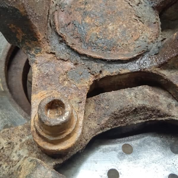 1998 TVR Chimaera Repairs and Front Wheel Bearing 20