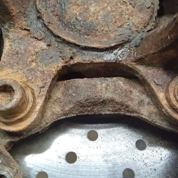 1998 TVR Chimaera Repairs and Front Wheel Bearing 21