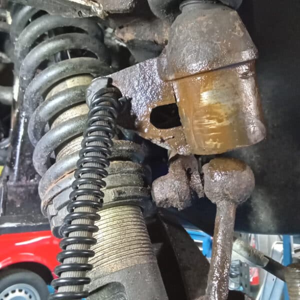 1998 TVR Chimaera Repairs and Front Wheel Bearing 23