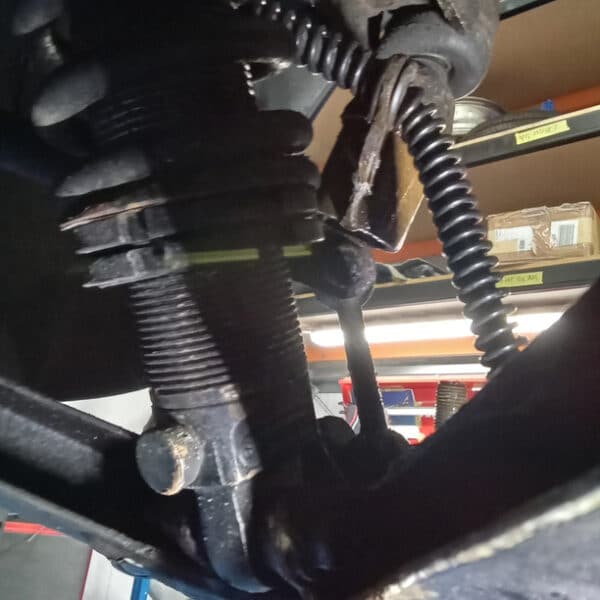 1998 TVR Chimaera Repairs and Front Wheel Bearing 24