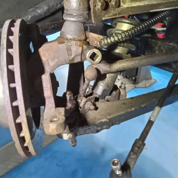 1998 TVR Chimaera Repairs and Front Wheel Bearing 28