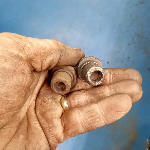 1998 TVR Chimaera Repairs and Front Wheel Bearing 3