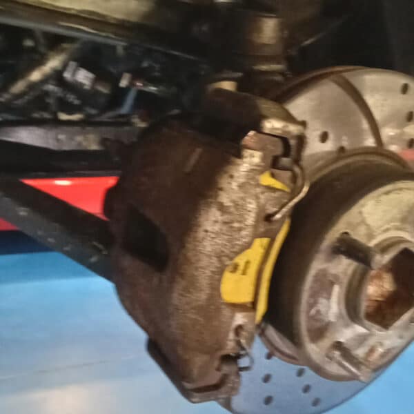 1998 TVR Chimaera Repairs and Front Wheel Bearing 31