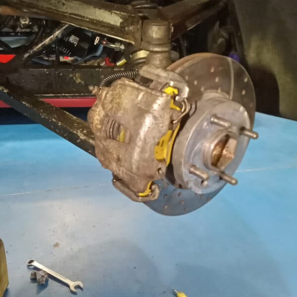 1998 TVR Chimaera Repairs and Front Wheel Bearing 35