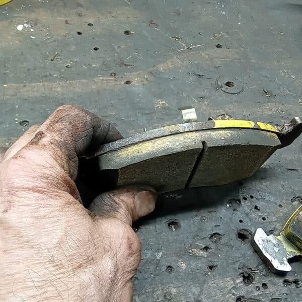1998 TVR Chimaera Repairs and Front Wheel Bearing 36