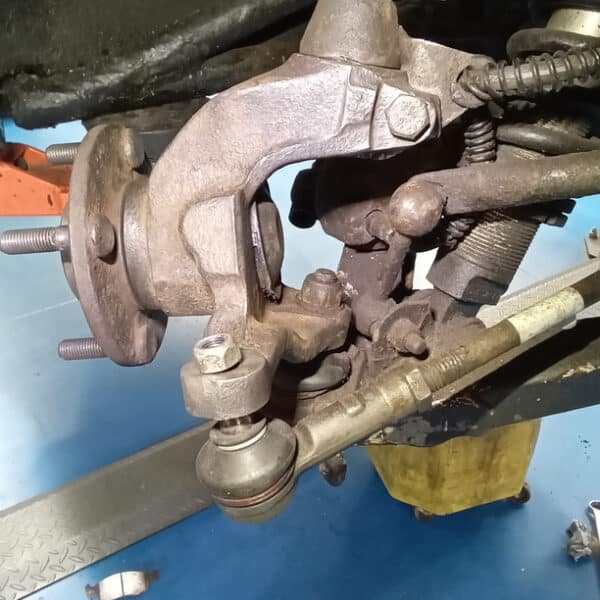 1998 TVR Chimaera Repairs and Front Wheel Bearing 38