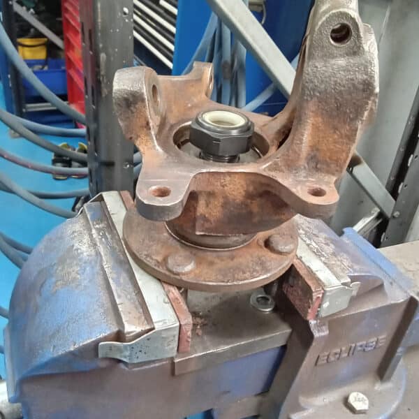 1998 TVR Chimaera Repairs and Front Wheel Bearing 4