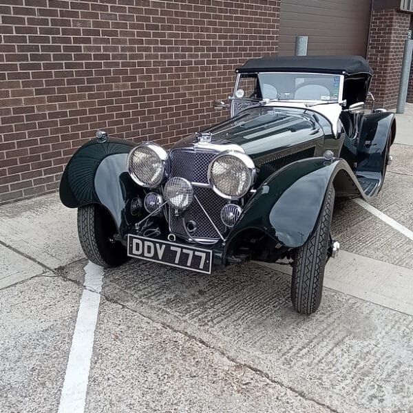 211025 1939 Jaguar SS100 New Brake Shoes Fitted