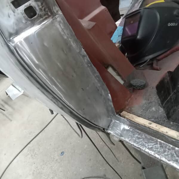 211025 1970 Aston Martin DBS Drivers Side B Pillar Repaired 2