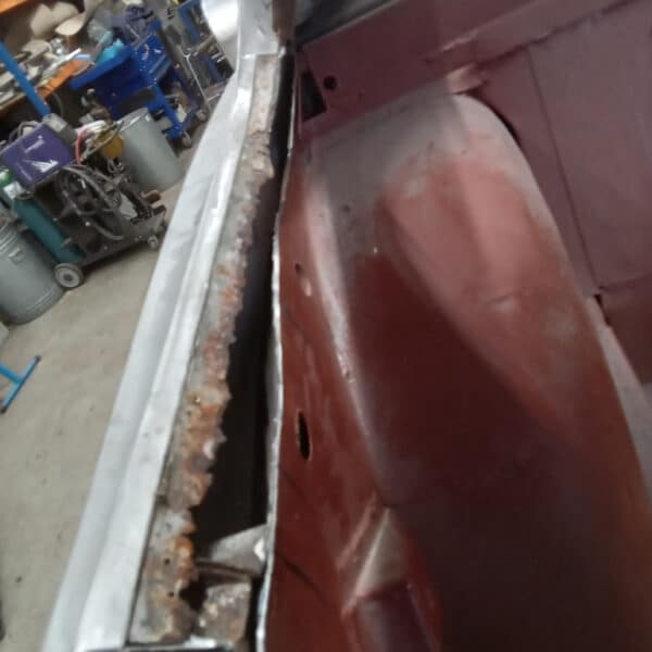 211025 1970 Aston Martin DBS Window Pillar Rust 5