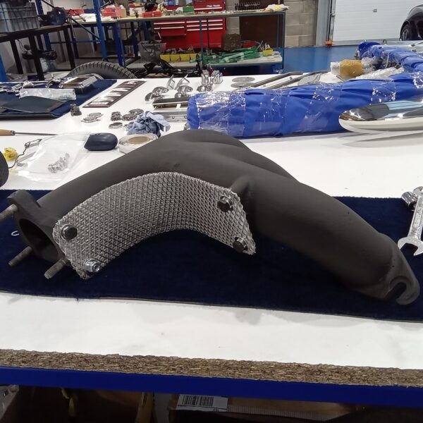 231025 1969 Aston Martin DB6 Volante Exhaust Manifolds Screen Trom and Bumpers 20