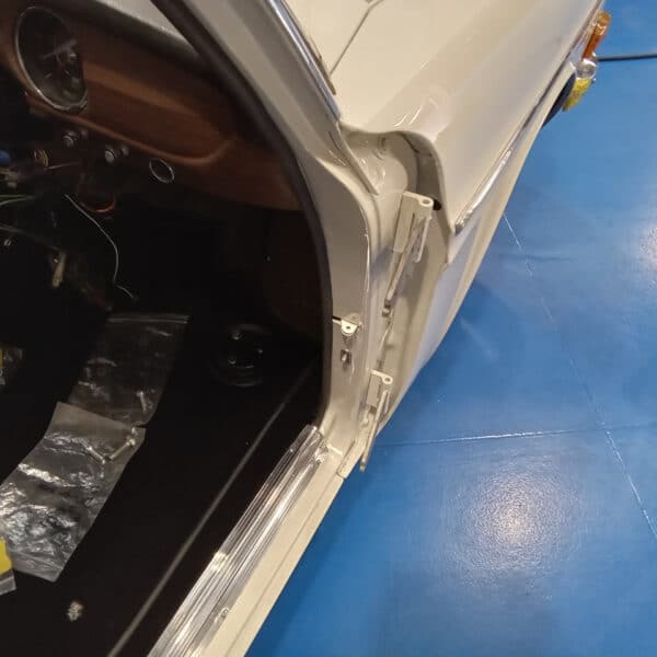 231025 1969 Audi 70L Front Brakes Gearbox mounts and Doors on 9