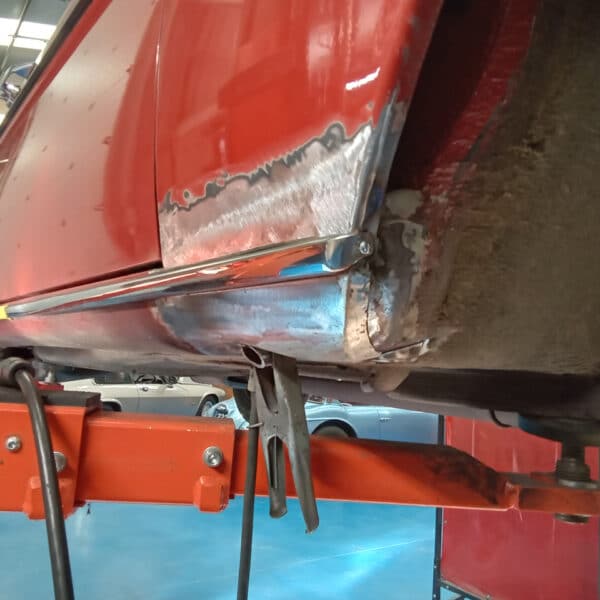 231025 1973 Mercedes 250 Sill and Wing Repairs 10