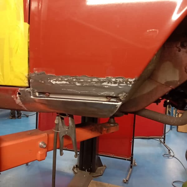 231025 1973 Mercedes 250 Sill and Wing Repairs 5