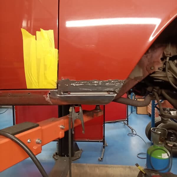 231025 1973 Mercedes 250 Sill and Wing Repairs 7