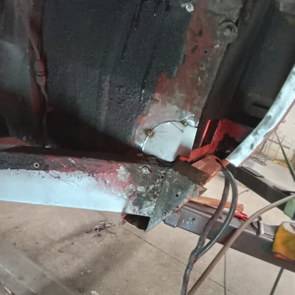 241025 1970 Aston Martin DBS Wing Rust 3