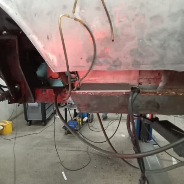 241025 1970 Aston Martin DBS Wing Rust 6