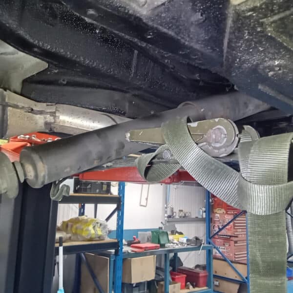 241025 1991 Jaguar XJS Rear Axle Repairs 14