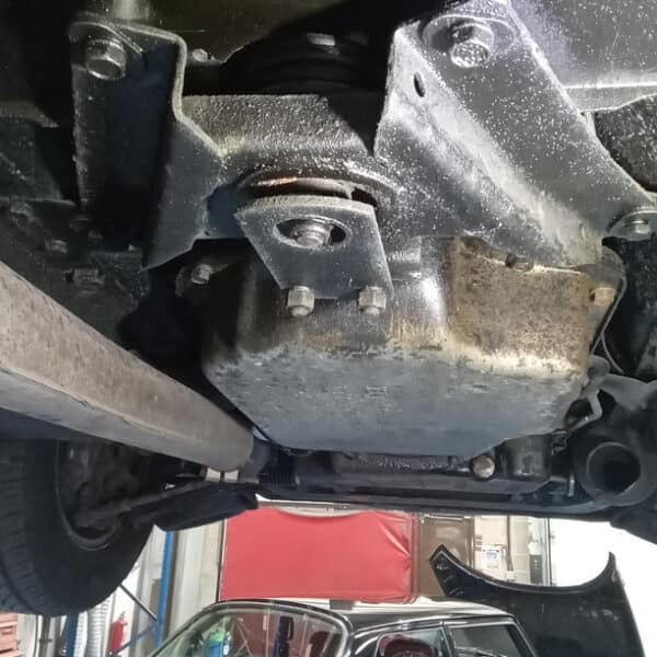 241025 1991 Jaguar XJS Rear Axle Repairs 25