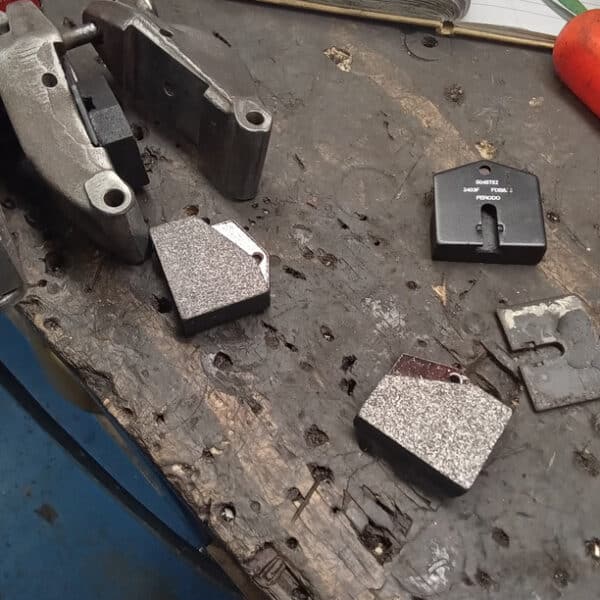 241025 1991 Jaguar XJS Rear Axle Repairs 37