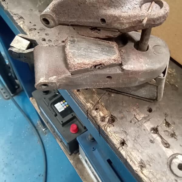 241025 1991 Jaguar XJS Rear Axle Repairs 40