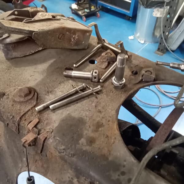 241025 1991 Jaguar XJS Rear Axle Repairs 41