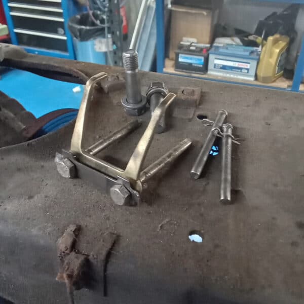 241025 1991 Jaguar XJS Rear Axle Repairs 42