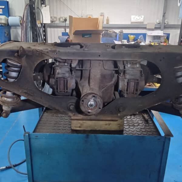 241025 1991 Jaguar XJS Rear Axle Repairs 7