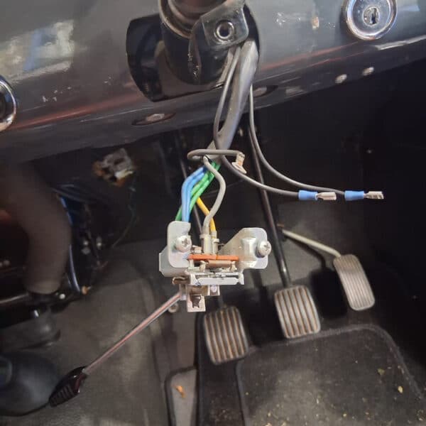 251025 1966 Volvo 122S Electric Steering Column Install 8