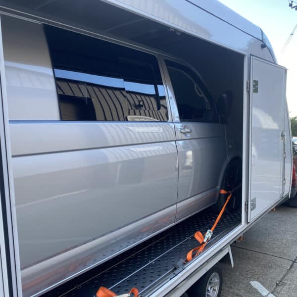 271025 2015 Volkswagen T5.1 Camper Loaded 3