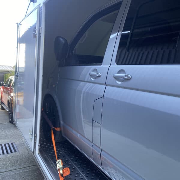 271025 2015 Volkswagen T5.1 Camper Loaded 5