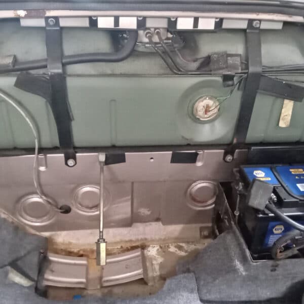 281025 1991 Jaguar XJS Fuel System 10