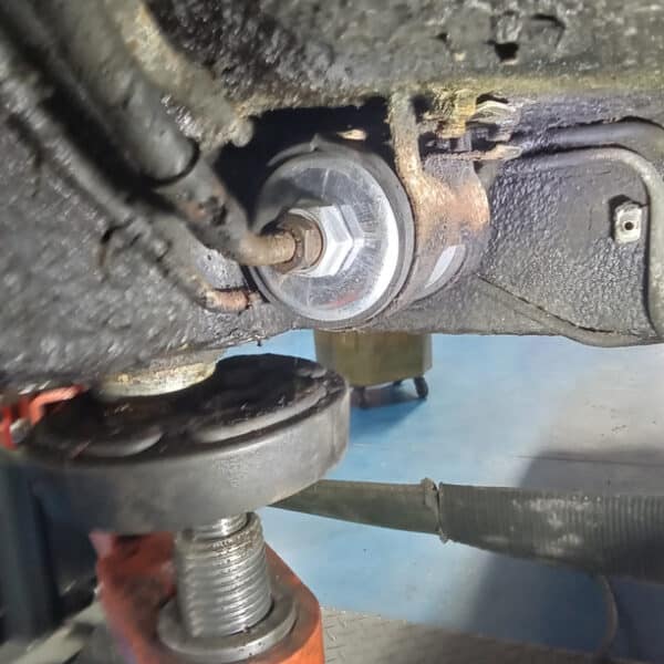 281025 1991 Jaguar XJS Fuel System 2