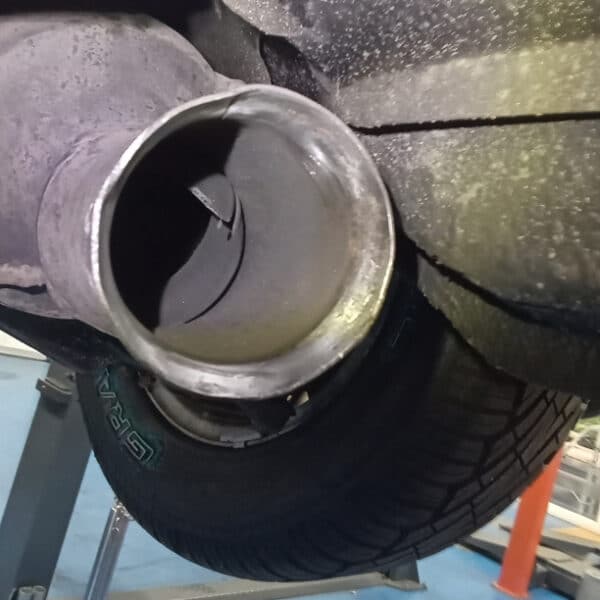 281025 1991 Jaguar XJS Fuel System 24