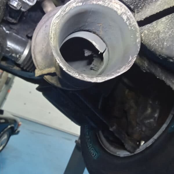 281025 1991 Jaguar XJS Fuel System 26