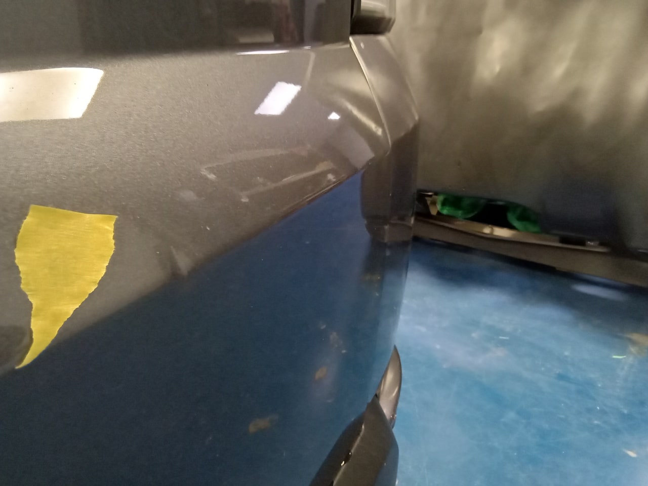 281025 2016 Range Rover Sport Paint Repair 6