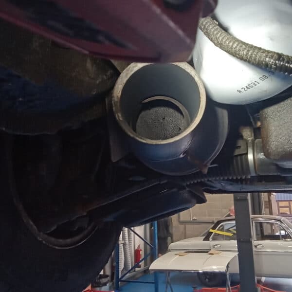 291025 1991 Jaguar XJS Rear Heat Shields 4