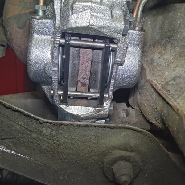 291025 1991 Jaguar XJS Spark Plugs and Rear Brakes 22