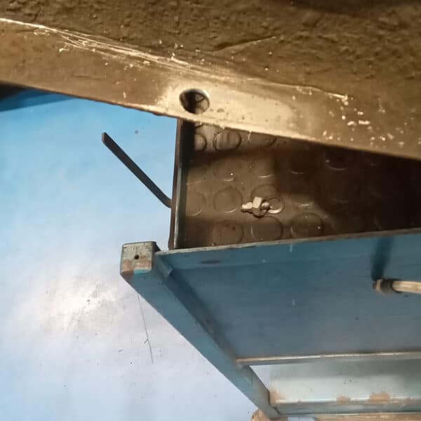 291025 1991 Jaguar XJS Spark Plugs and Rear Brakes 3