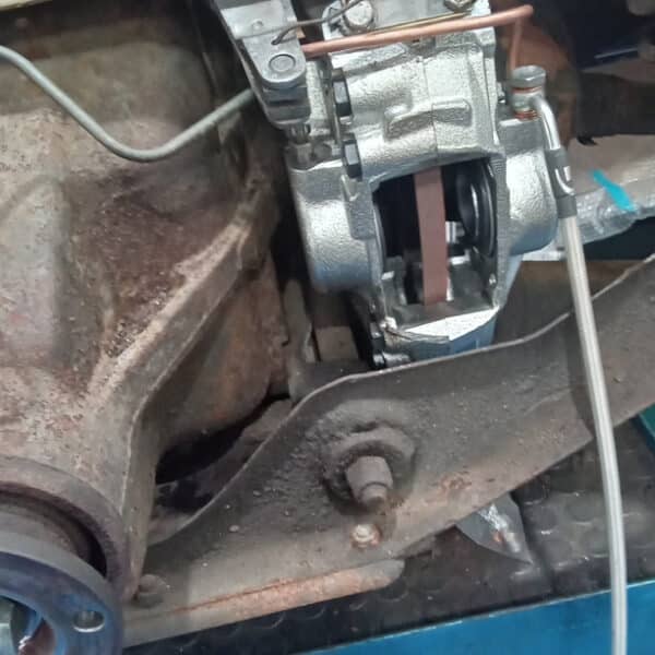 291025 1991 Jaguar XJS Spark Plugs and Rear Brakes 30